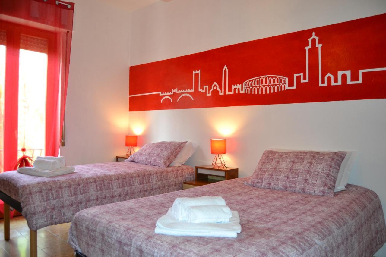 Da Fabio E Francesca - Holiday Apartment Верона Экстерьер фото